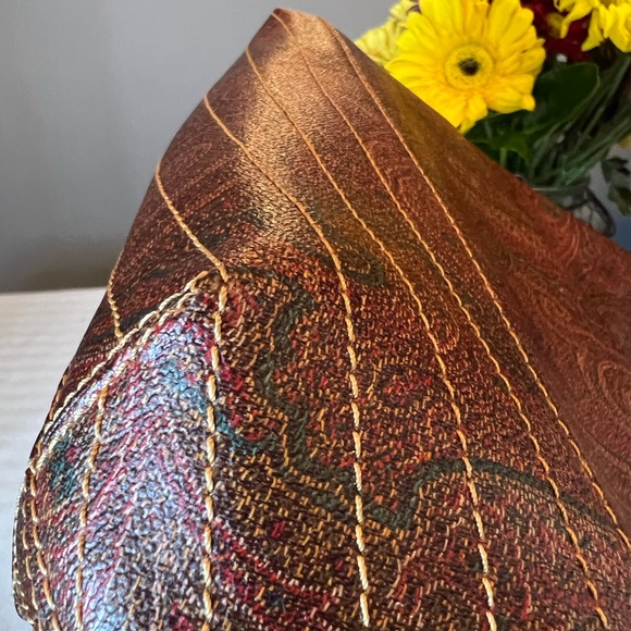 ETRO MILANO Bordeaux/Red Paisley HandBag with Adjustable Leather Strap - Picture 5 of 16